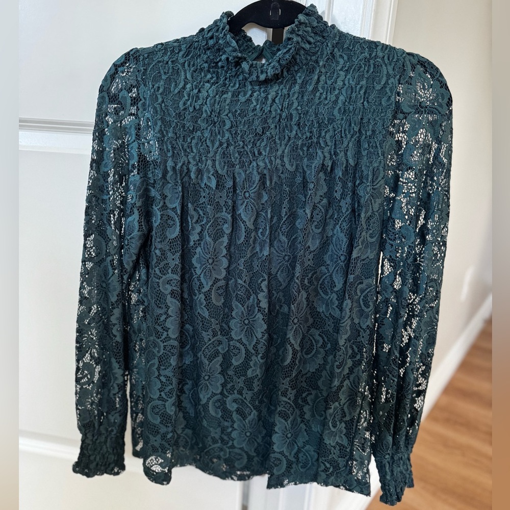 Elegant Lace Long Sleeve Top - Green
